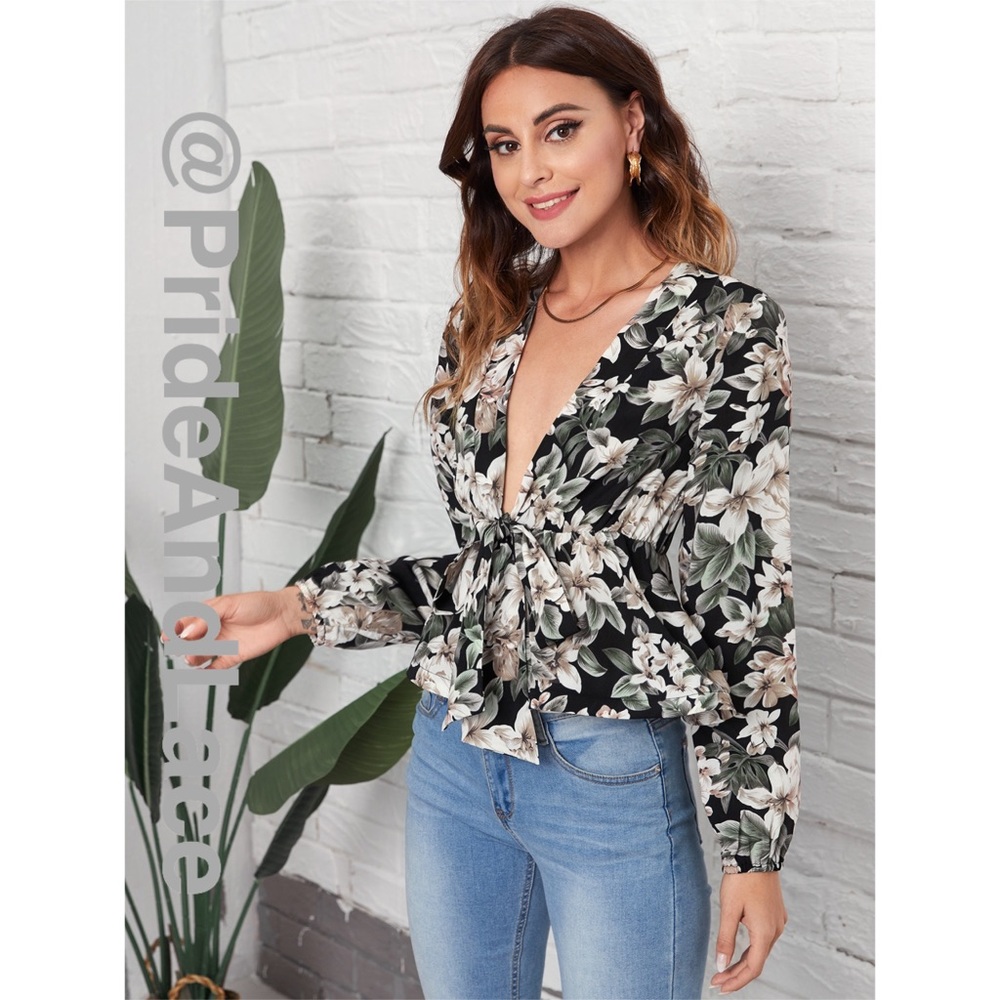 LAST 1️⃣ 🤍Black Tie Front Floral Print Peplum Top - Picture 3 of 6